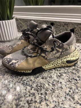 Steve Madden Women’s Snake Print Beige and Black Sneakers